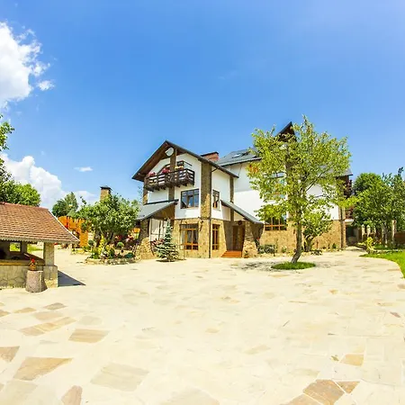 Hata Hutsula Resort Mykulytschyn